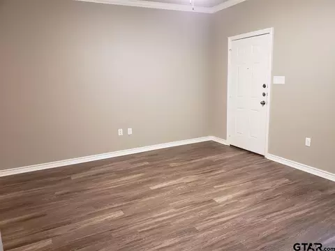 2017 Devine, Tyler, TX 75701 photo 4