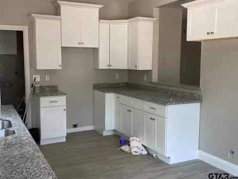 1401 E 9th, Mount Pleasant, TX 75455 photo 5