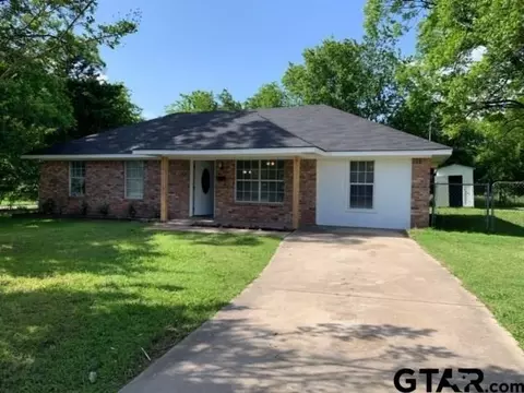 806 Maple St, Commerce, TX 75428 photo 1