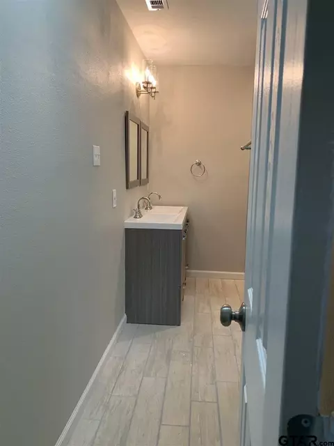 806 Maple St, Commerce, TX 75428 photo 10