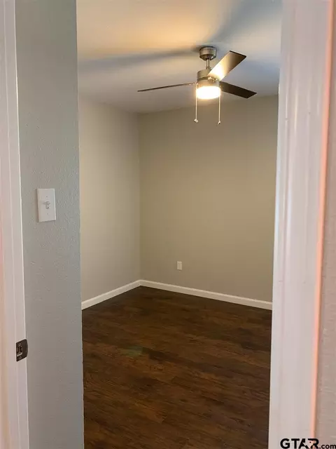 806 Maple St, Commerce, TX 75428 photo 8
