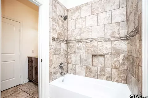 208 Strait Ln, Longview, TX 75604 photo 15
