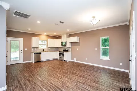 1900 Buccaneer Dr, Longview, TX 75604 photo 5