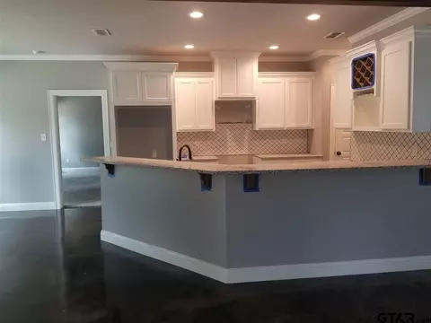 108 Stuart, Arp, TX 75750 photo 3