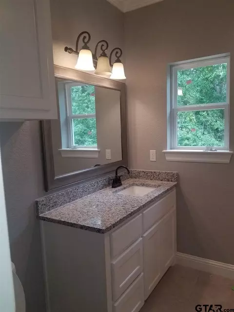 108 Stuart, Arp, TX 75750 photo 5