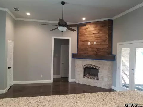 108 Stuart, Arp, TX 75750 photo 2