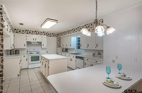406 Helane Dr, Longview, TX 75604 photo 12