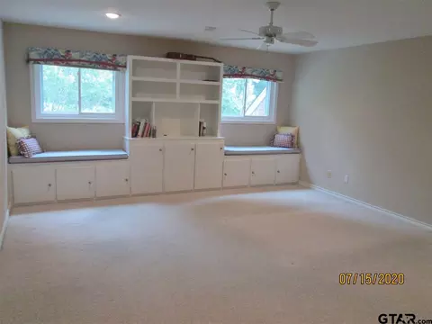 1411 Hollytree Pl, Tyler, TX 75703 photo 24