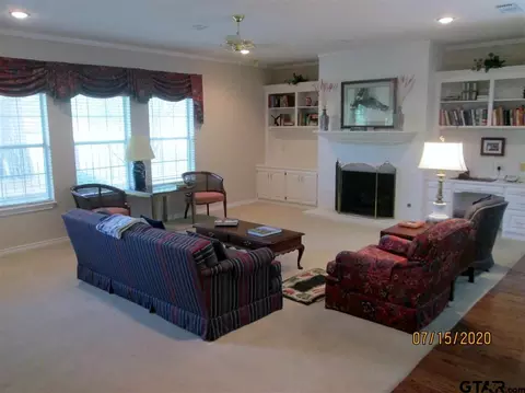 1411 Hollytree Pl, Tyler, TX 75703 photo 5