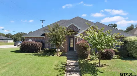 400 Ithaca Dr, Longview, TX 75604 photo 2