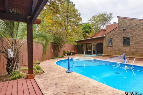 401 E Pirate St, Longview, TX 75604 photo 31
