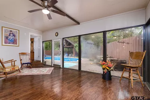 401 E Pirate St, Longview, TX 75604 photo 20