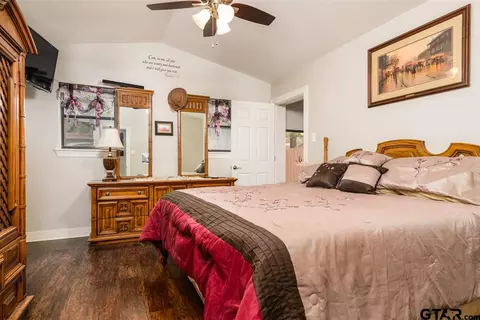 401 E Pirate St, Longview, TX 75604 photo 13