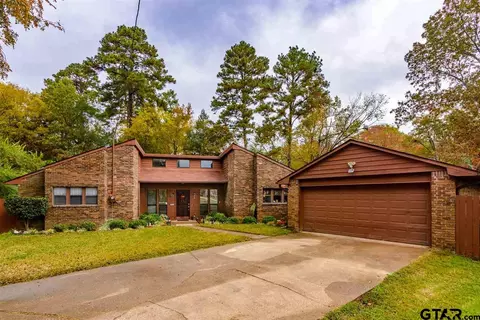 401 E Pirate St, Longview, TX 75604 photo 1
