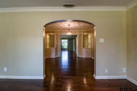 120 E 4th St, Tyler, TX 75701 photo 4