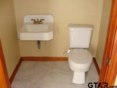 1010 Kickapoo, Jacksonville, TX 75766 photo 37
