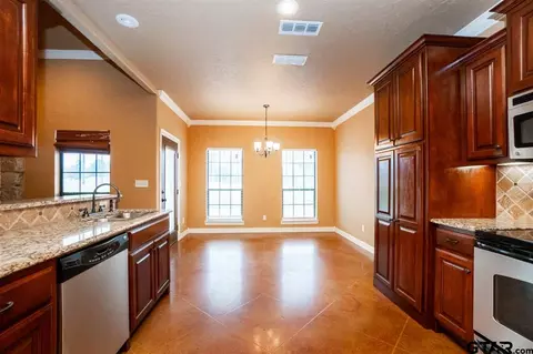 331 Rabbit Run Trl, Longview, TX 75603 photo 12