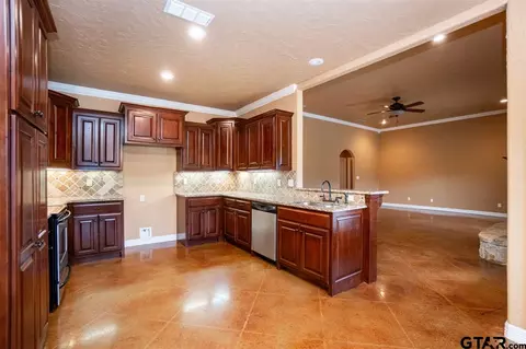 331 Rabbit Run Trl, Longview, TX 75603 photo 11