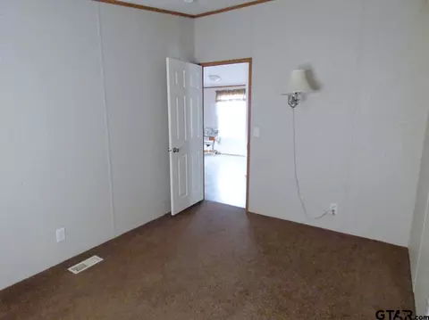101 E State St, Omaha, TX 75571 photo 20
