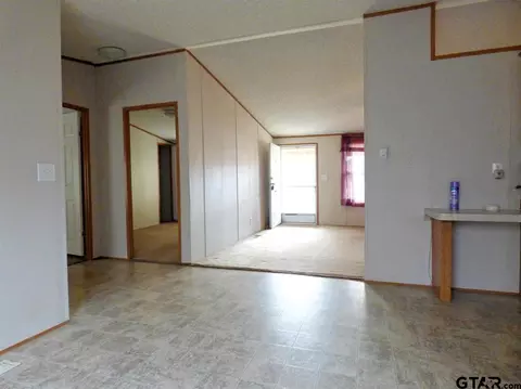 101 E State St, Omaha, TX 75571 photo 16