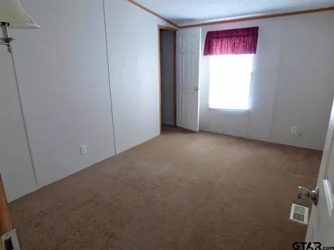 101 E State St, Omaha, TX 75571 photo 19