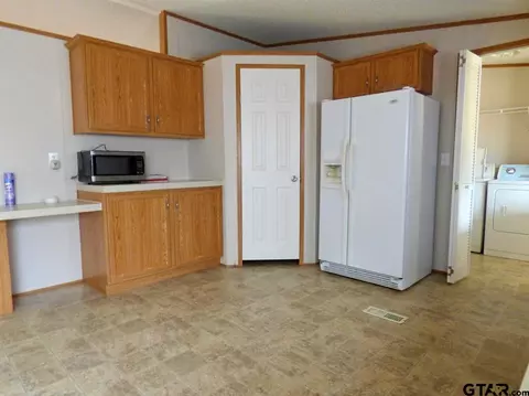 101 E State St, Omaha, TX 75571 photo 14