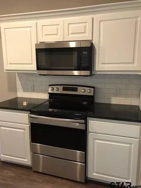 2019 Devine, Tyler, TX 75701 photo 6