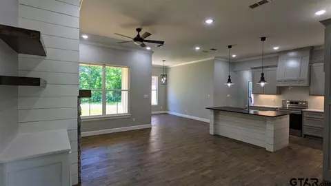 111 Stuart St, Arp, TX 75750 photo 4