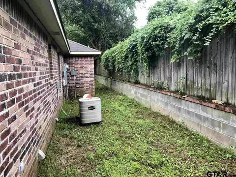 1127 E Travis, Tyler, TX 75701 photo 12
