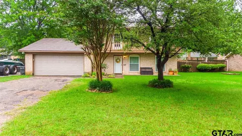 314 Fairview Dr, Longview, TX 75604 photo 2