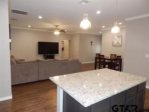 308 Alta, Longview, TX 75604 photo 12