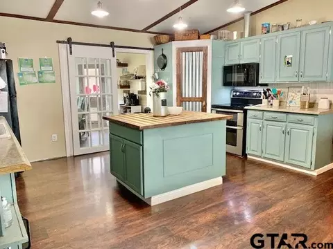 2425 E Devine St, Tyler, TX 75701 photo 5