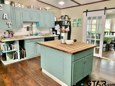 2425 E Devine St, Tyler, TX 75701 photo 7