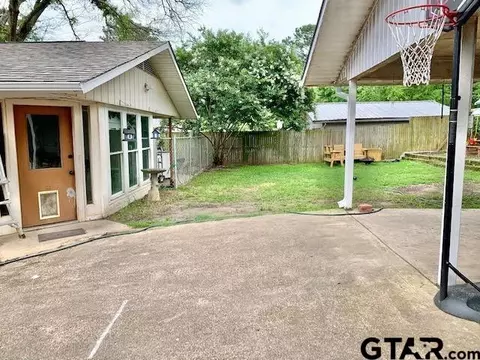 2425 E Devine St, Tyler, TX 75701 photo 29