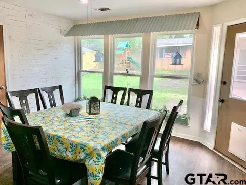 2425 E Devine St, Tyler, TX 75701 photo 12