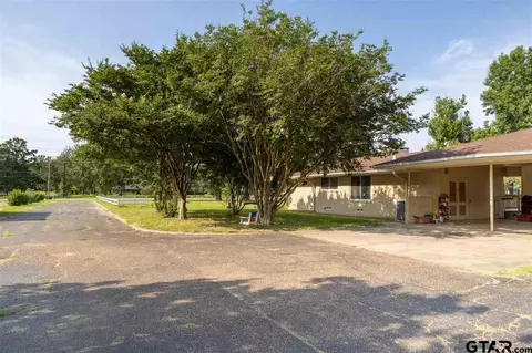 832 E Goode St, Quitman, TX 75783 photo 11