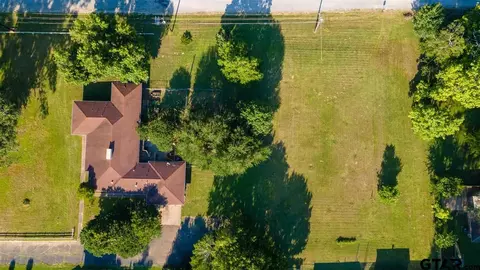 832 E Goode St, Quitman, TX 75783 photo 6