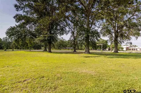 832 E Goode St, Quitman, TX 75783 photo 8