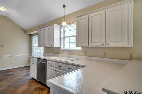 103 Brookside Cir, Longview, TX 75604 photo 11