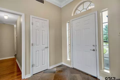 103 Brookside Cir, Longview, TX 75604 photo 4