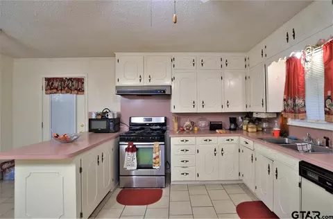 1204 Ruth Dr, Longview, TX 75601 photo 13