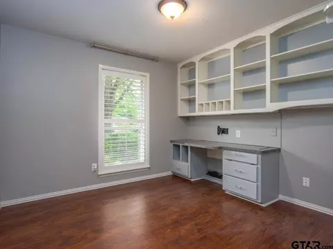 1607 Willowview St, Longview, TX 75604 photo 32