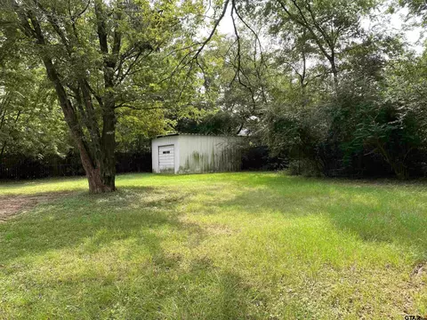 2013 E Devine, Tyler, TX 75701 photo 7