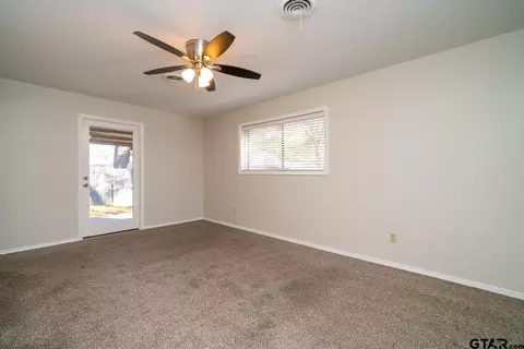2300 E Devine, Tyler, TX 75701 photo 11