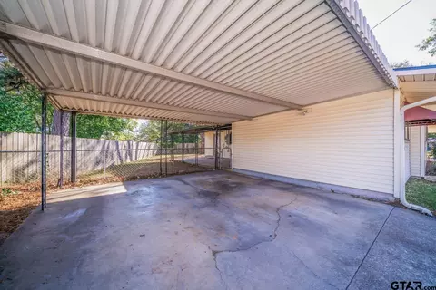 2300 E Devine, Tyler, TX 75701 photo 16