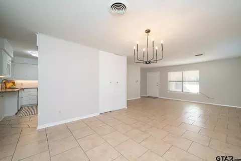 2300 E Devine, Tyler, TX 75701 photo 3