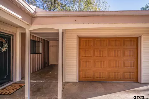 2300 E Devine, Tyler, TX 75701 photo 2