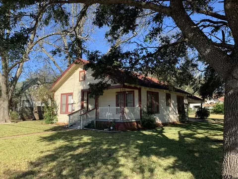 202 Kickapoo St, Jacksonville, TX 75766 photo 9