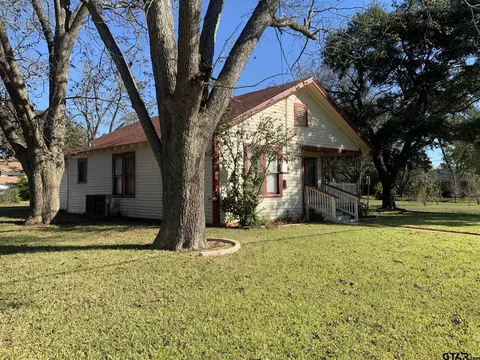 202 Kickapoo St, Jacksonville, TX 75766 photo 7