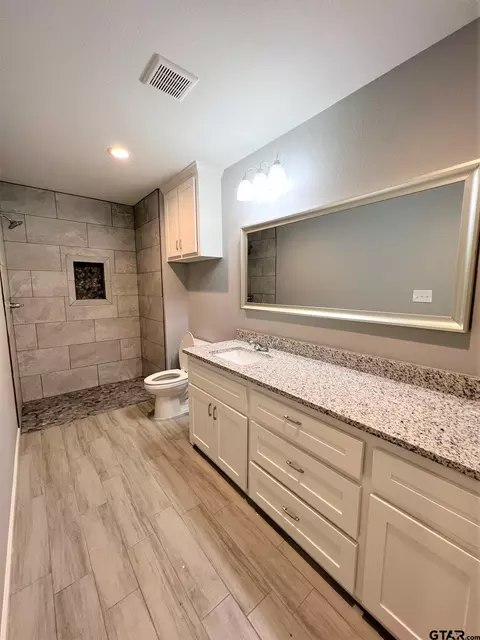1605 E 9th, Mount Pleasant, TX 75455 photo 7
